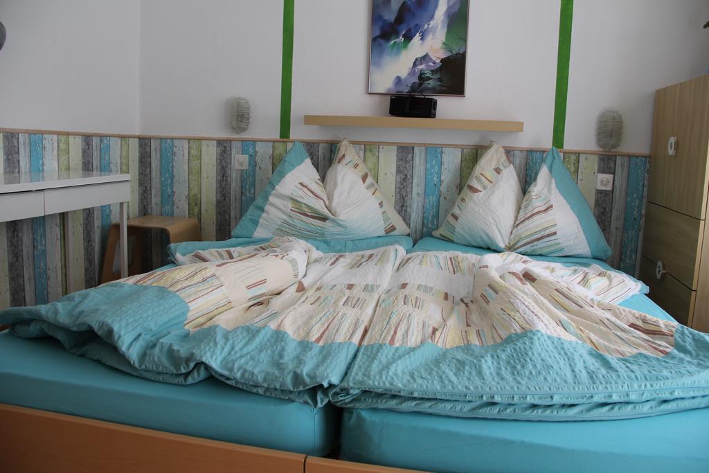 Pension Heino Saas-Grund Δωμάτιο φωτογραφία