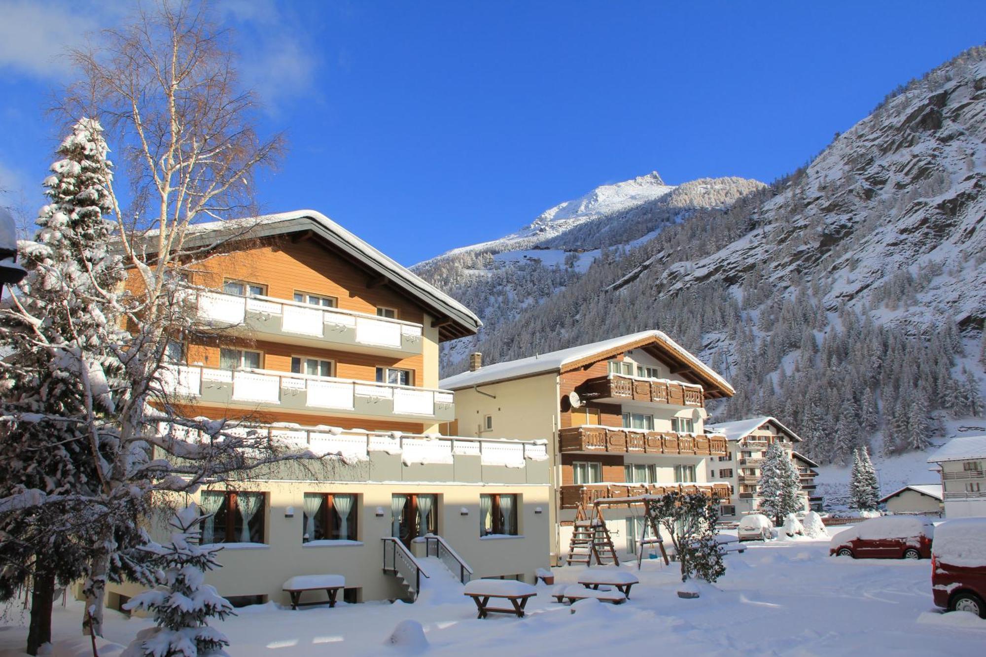 Pension Heino Saas-Grund Εξωτερικό φωτογραφία