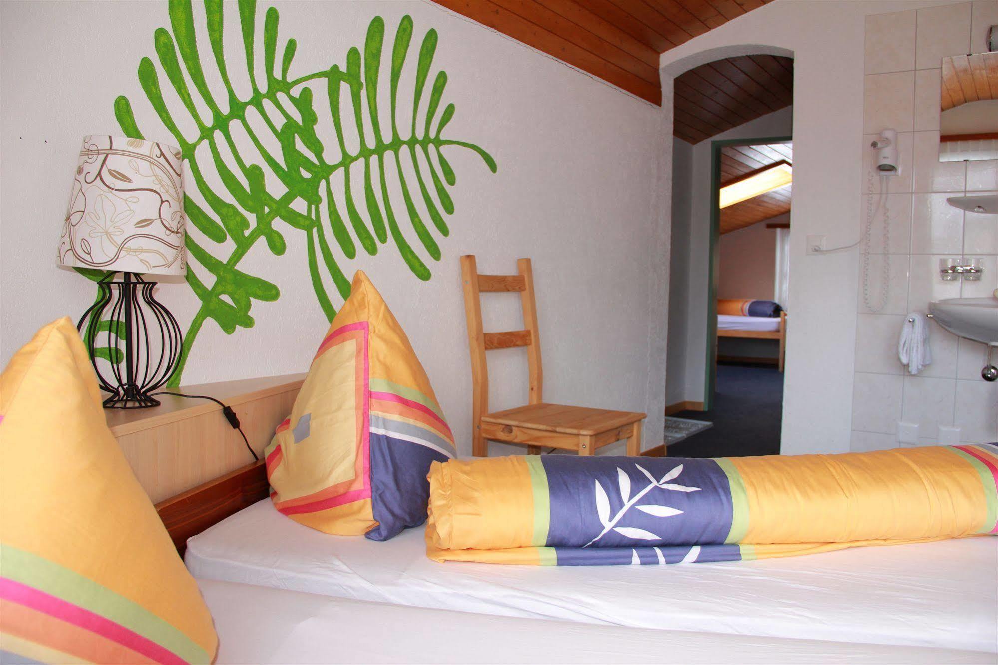 Pension Heino Saas-Grund Εξωτερικό φωτογραφία
