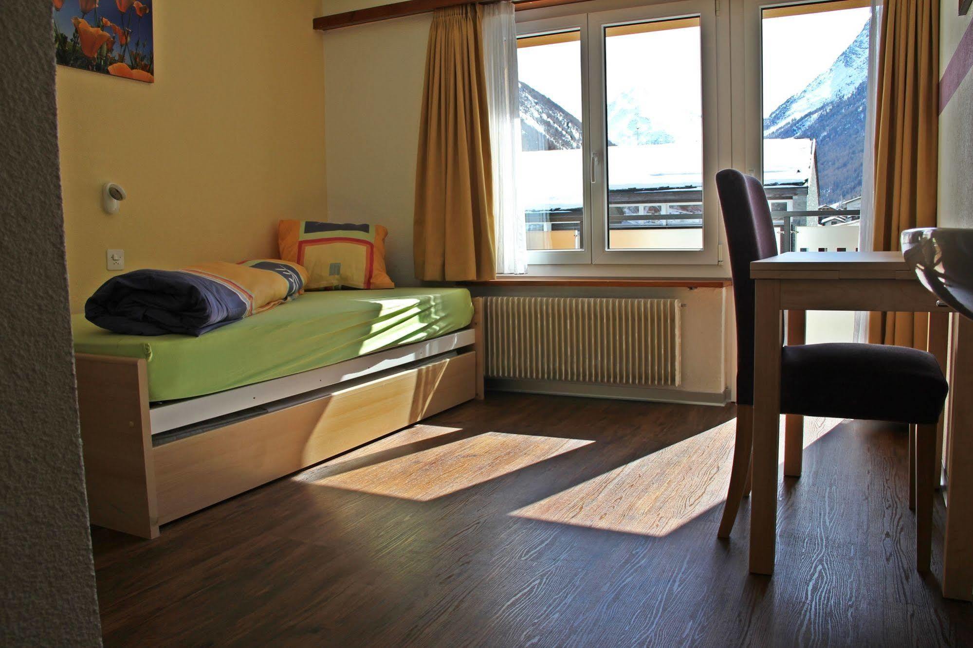Pension Heino Saas-Grund Εξωτερικό φωτογραφία