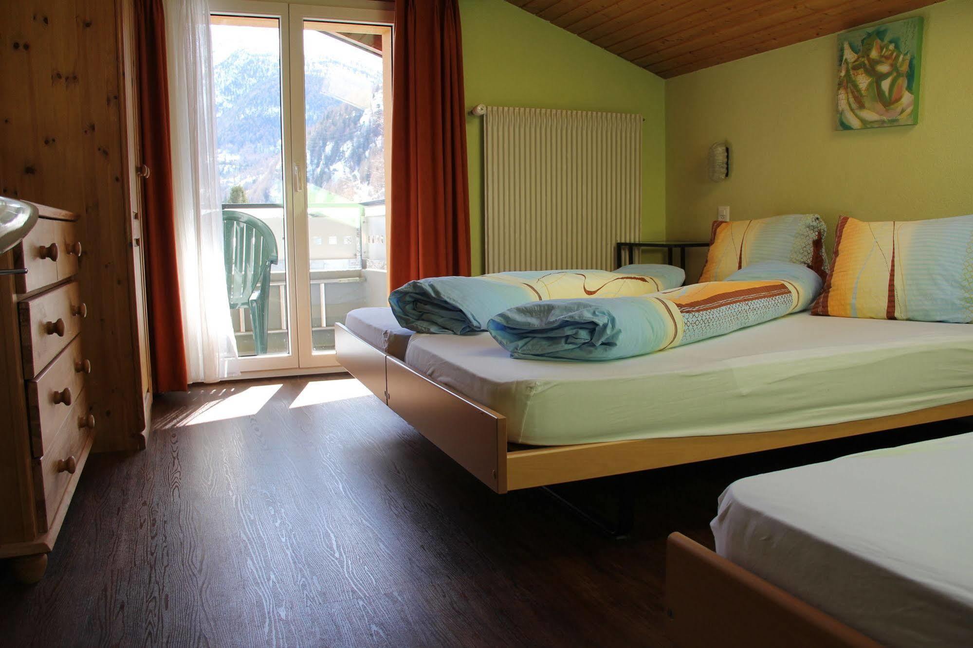 Pension Heino Saas-Grund Εξωτερικό φωτογραφία