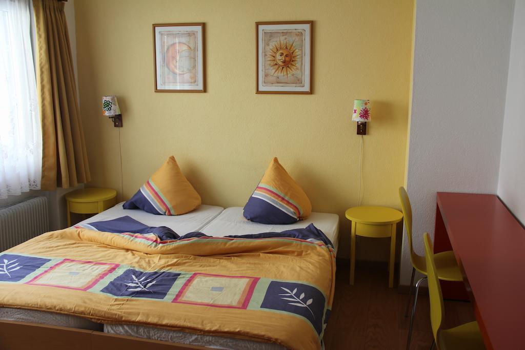 Pension Heino Saas-Grund Εξωτερικό φωτογραφία